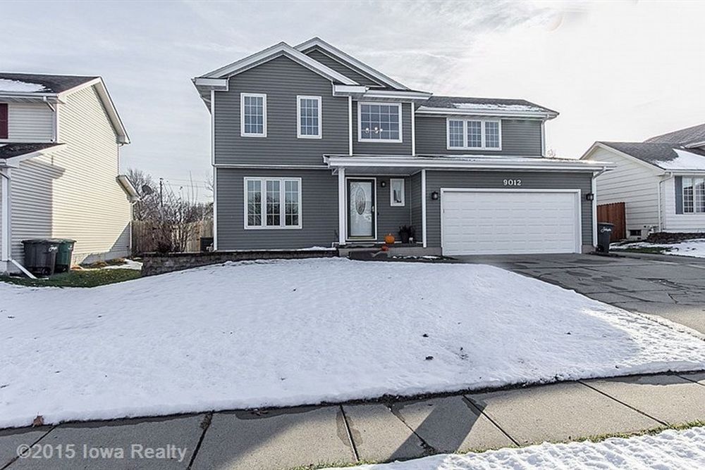 House with a Great Backyard House Rental in Johnston, IA