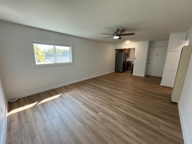 Building Photo - 4208 Redondo Beach Blvd
