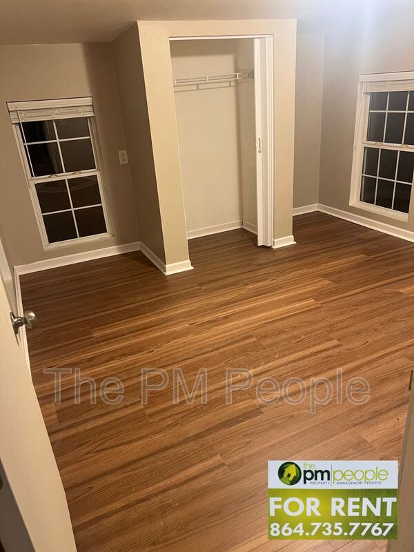 Foto del edificio - 745 State Rd S-39-204