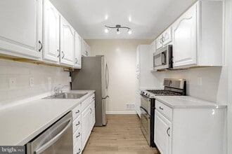 Building Photo - 2800 Joseph Makell Ct