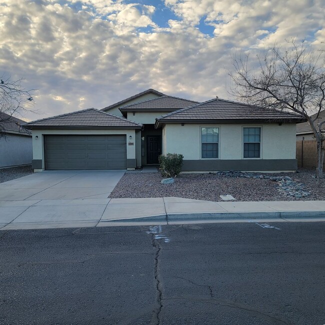 Building Photo - 4 Bedroom with a Large Den - Buckeye!