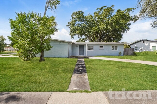 Building Photo - 8104 Plunkett Ave