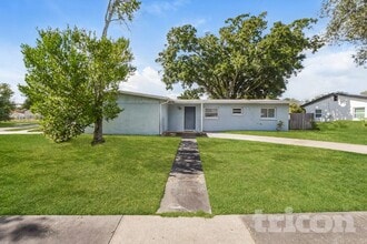 Building Photo - 8104 Plunkett Ave