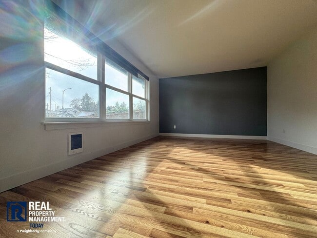 Foto del edificio - Charming North Tacoma Home with Private Patio & Spacious Yard!