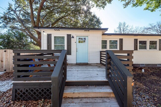 Foto del edificio - 1511 Larry St