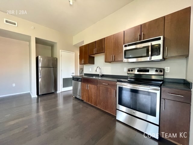 Foto del edificio - 3632 Gillham Rd