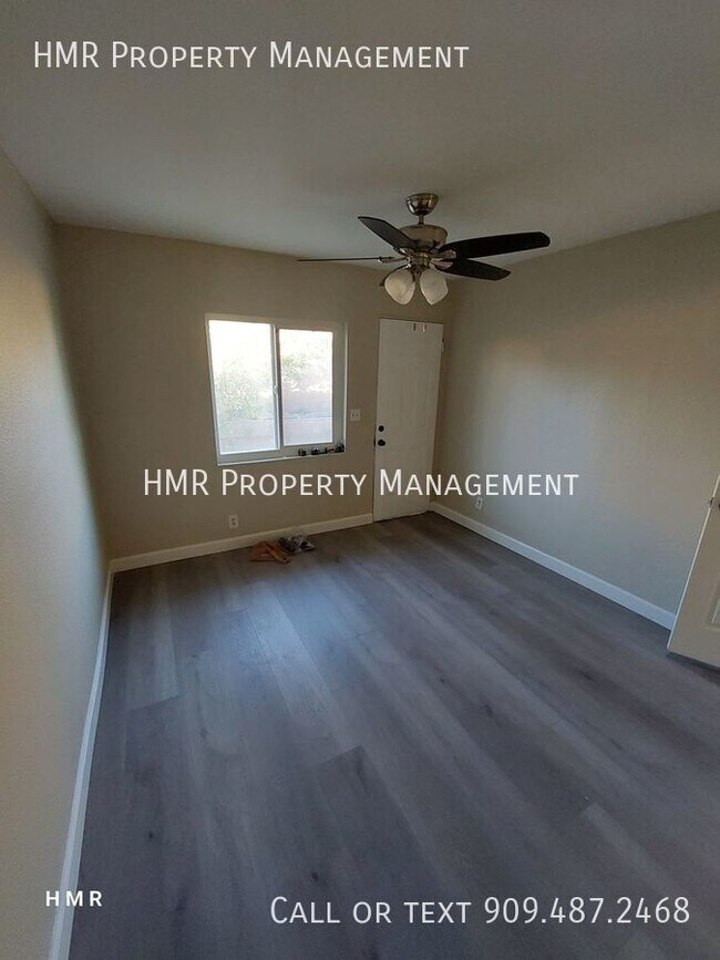 Building Photo - Stylish 2-Bedroom Duplex: Modern Upgrades ...