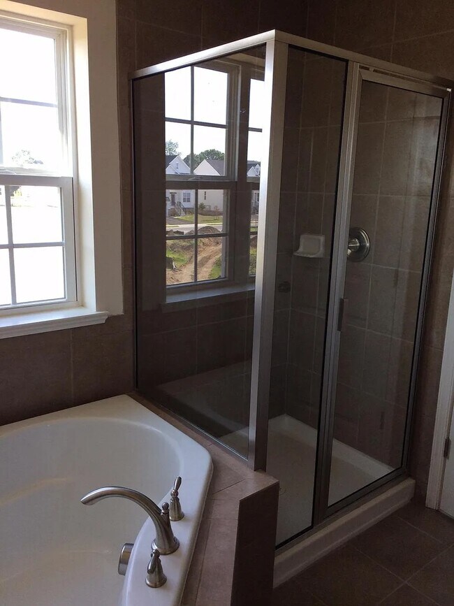 Foto del edificio - 535 Liam Pl