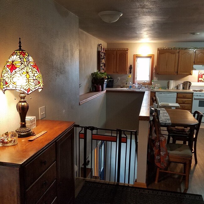 Foto del edificio - 1040 Cedar St