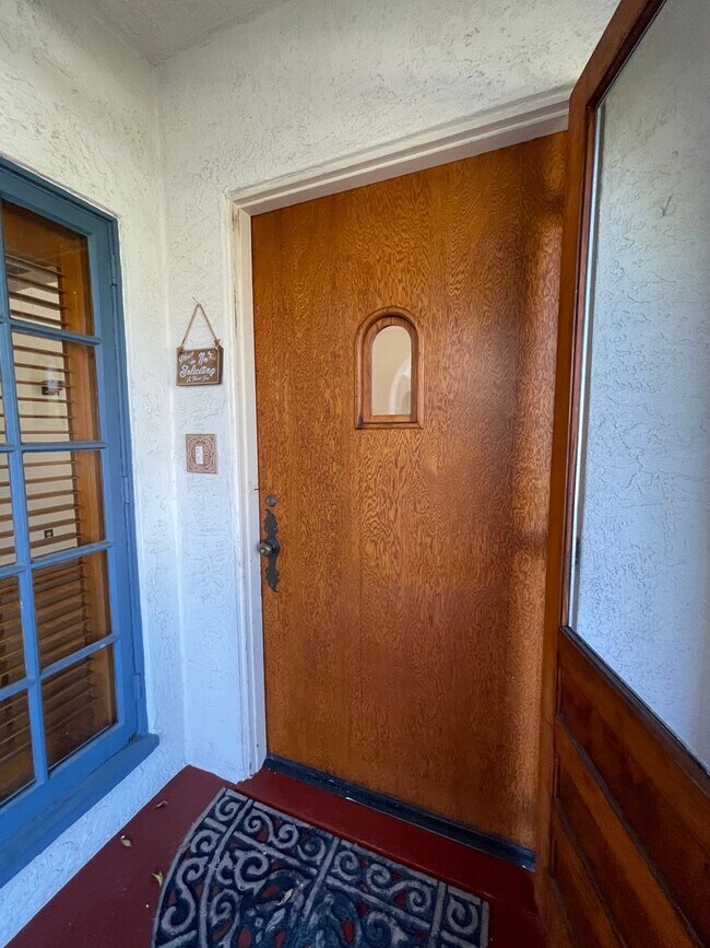 Foto del edificio - 2527 Bancroft St