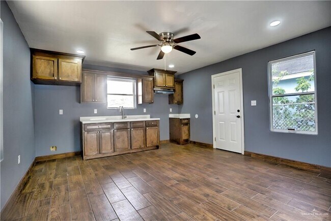 Building Photo - 1320 Santa Elena Ave