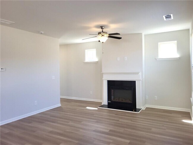 Building Photo - 4015 Garden Ln