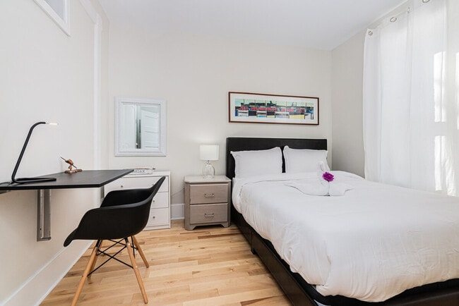 Photo du bâtiment - 807 Rue Saint-Ferdinand