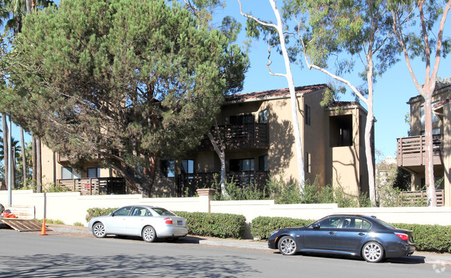 Building Photo - La Jolla del Sol Apartments