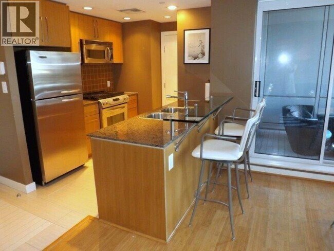 Photo du bâtiment - 638 Beach Crescent