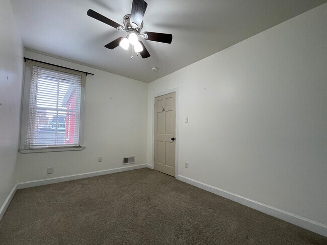 Foto del edificio - 653 W Vine St