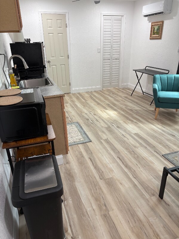 Foto del edificio - 710 E Crenshaw St