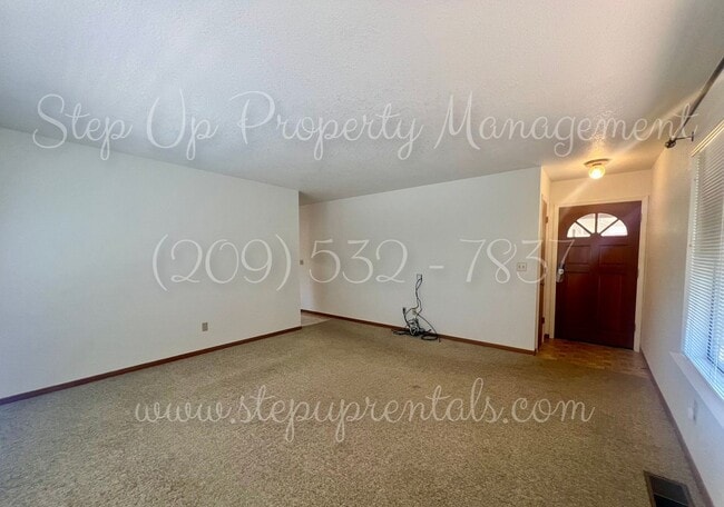 Building Photo - 96 S Norlin St