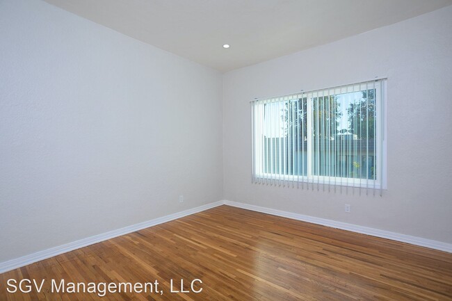 Building Photo - 211 S El Molino Ave