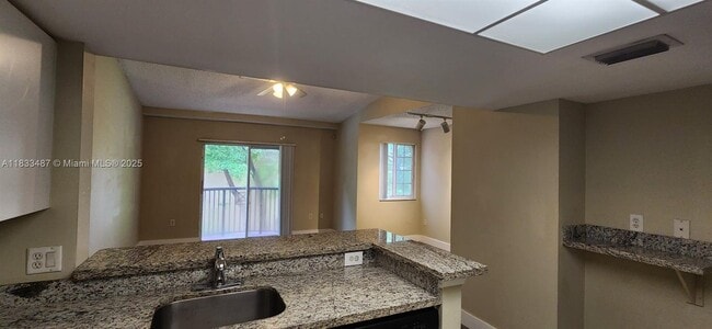 Building Photo - 4151 N Haverhill Rd