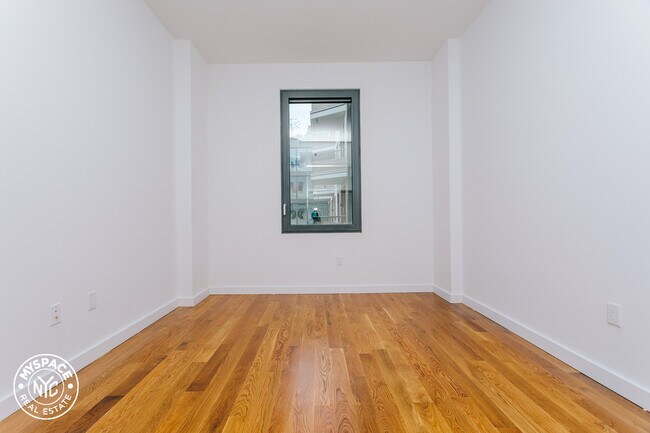 Foto del edificio - 123 Melrose St