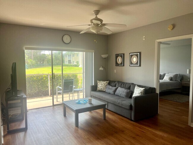 Foto del edificio - ***VERY REASONABLE RATE***FULLY FURNISHED  ***LOVELY FURNISHED 2 BED/2 BATH***GROUND FLOOR**SEASO...