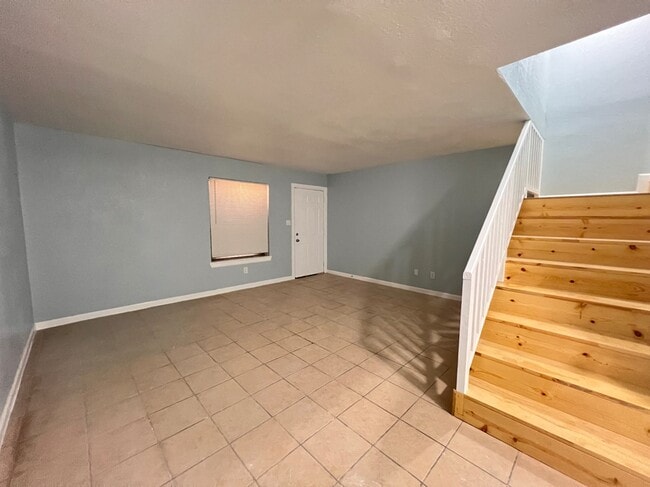 Building Photo - 510 Sinclair Dr