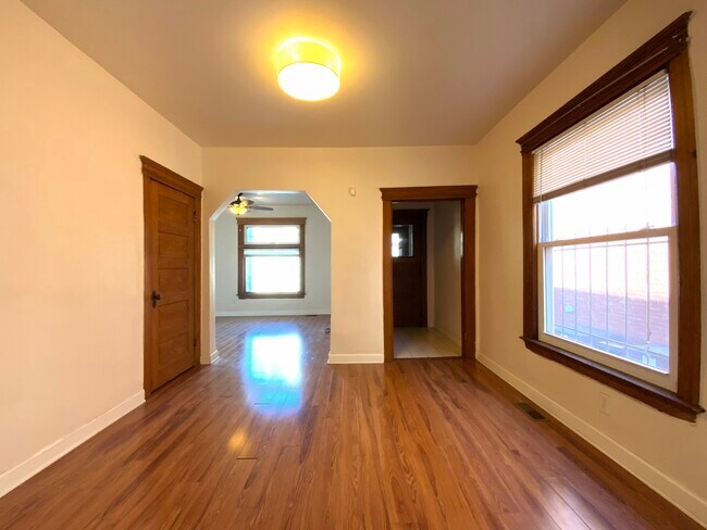 Building Photo - 1539 Merrick St