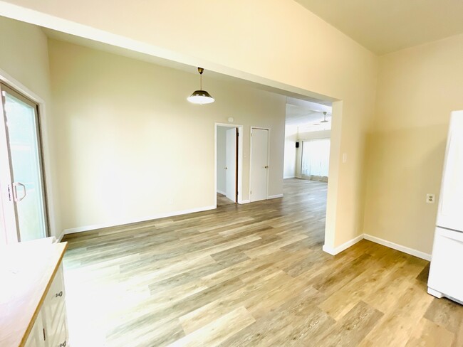 Building Photo - 170 Casa St
