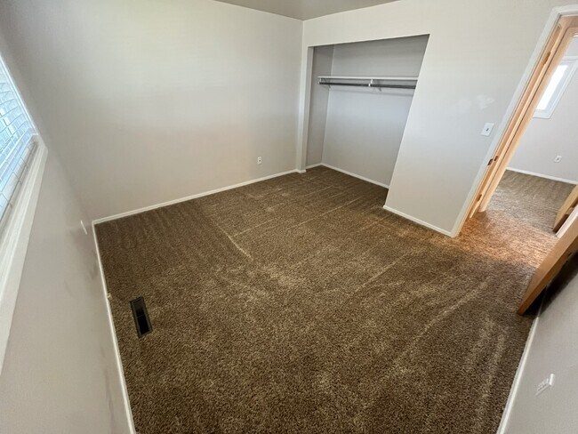 Foto del edificio - 1165 S Main St