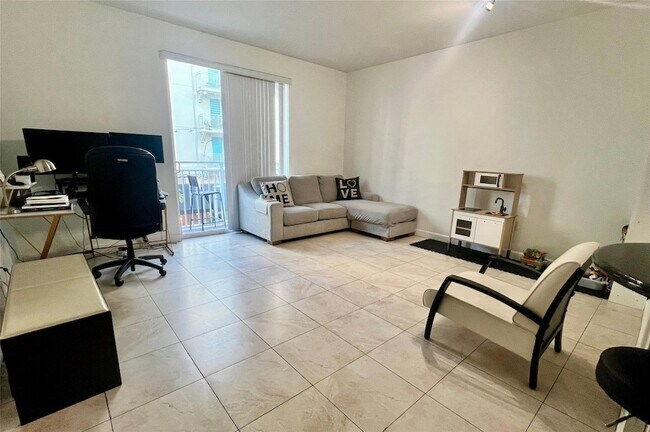 Foto del edificio - 7280 SW 89th St