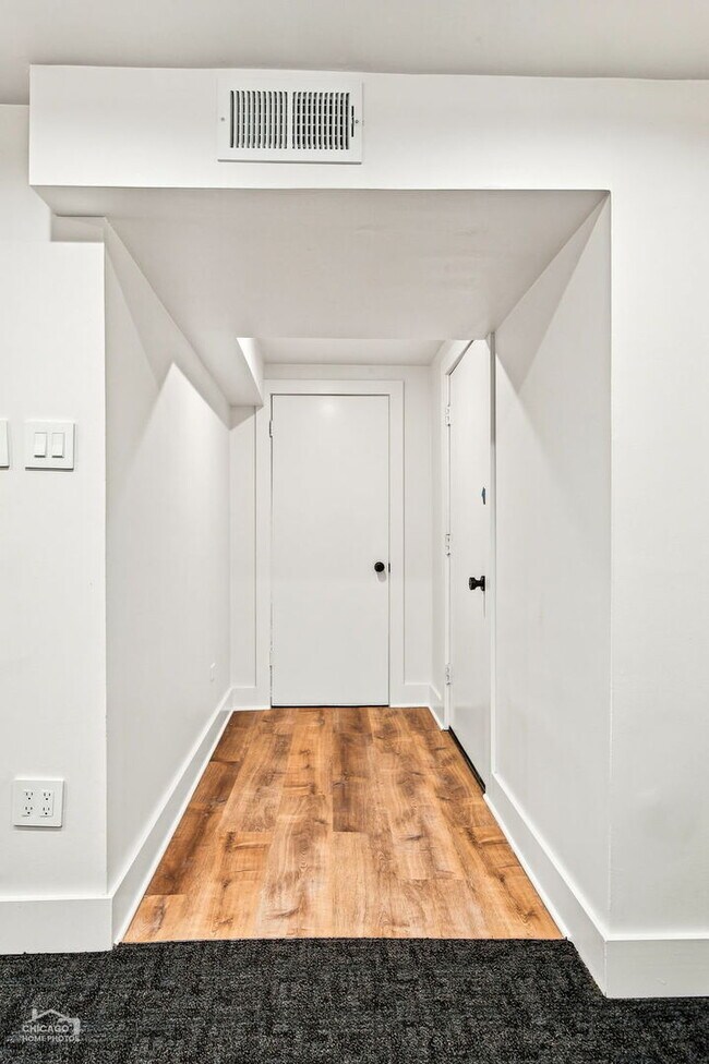 Foto del edificio - 560 W Arlington Pl