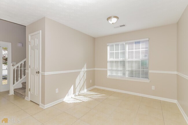 Building Photo - 2424 Fripp Terrace