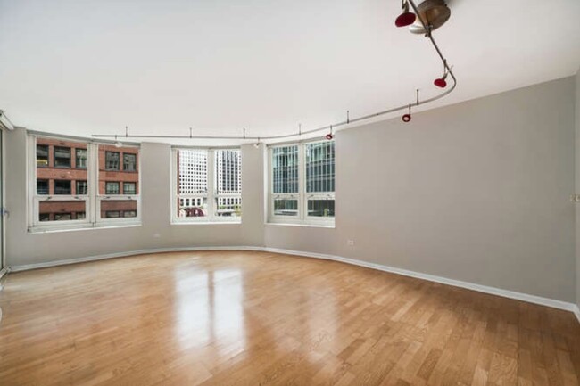 Foto del edificio - 345 N LaSalle St