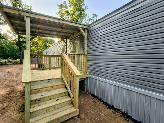 Foto del edificio - 715 Windwood Dr