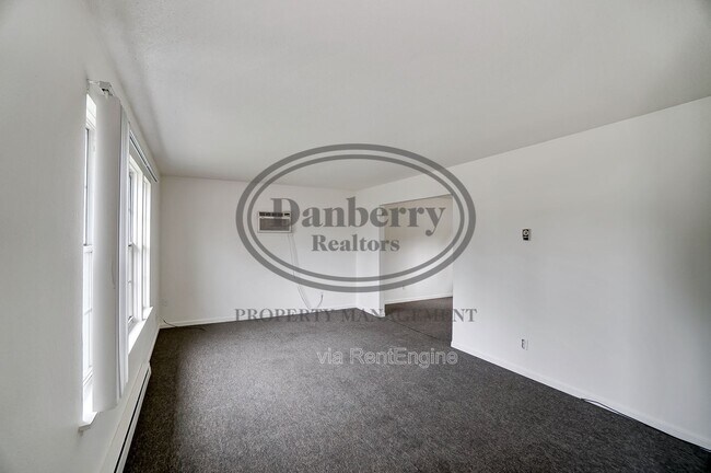 Foto del edificio - 1006 Ranch Dr