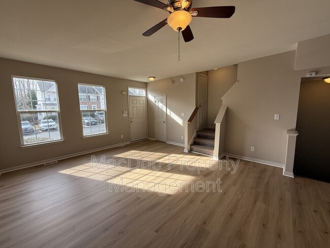 Foto del edificio - 4249 Normandy Ct