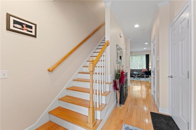 Building Photo - 1 Santini St