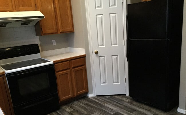 Building Photo - Welcome to this charming 3 bedroom, 2 bathroom home in Boise, ID.