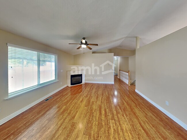 Building Photo - 207 N 1660 W