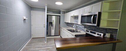 Building Photo - 111 Kahului Beach Rd