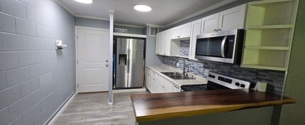 Building Photo - 111 Kahului Beach Rd