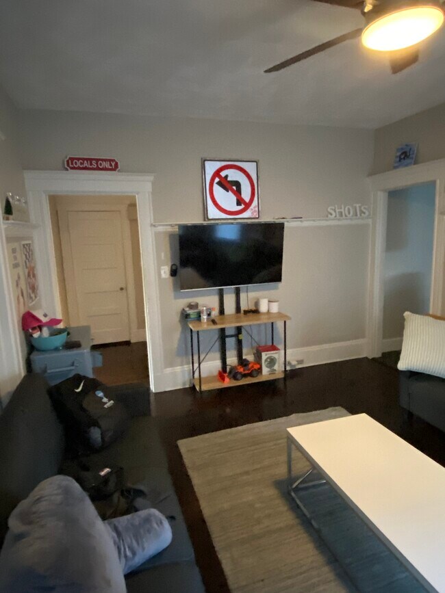 Foto del edificio - 69 Bromfield Rd