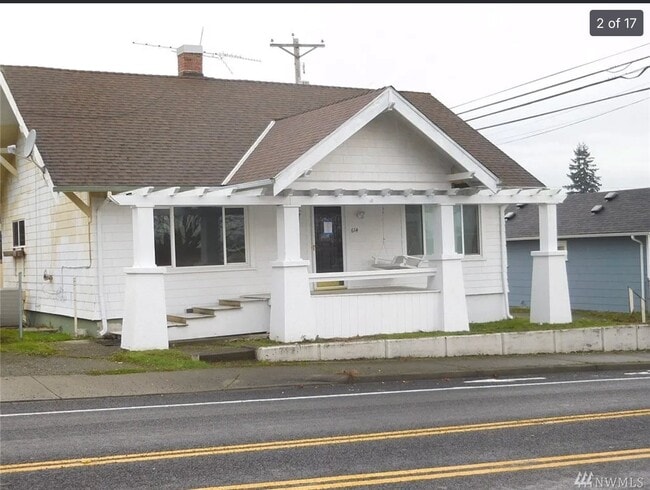 Building Photo - 614 S Stevens St