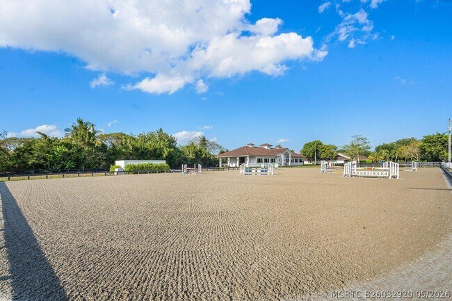 Foto del edificio - 1382 Clydesdale Ave