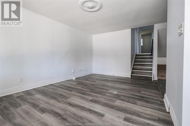 Building Photo - 3309 Aurora Dr