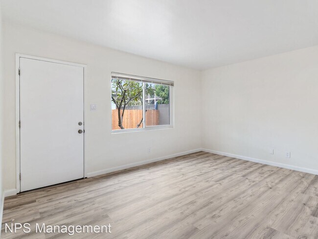 Building Photo - 1 br, 1 bath Apartment - 9326-9330 Park St...