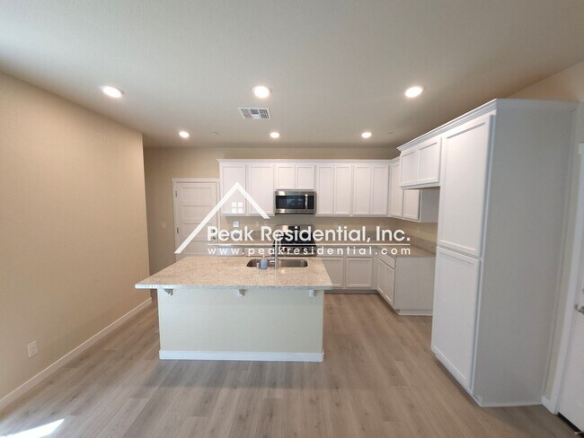 Building Photo - 4 br, 2.5 bath House - 9998 Del Surf Lane