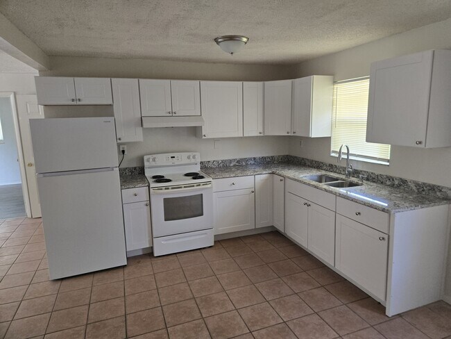 Foto del edificio - 843 41st St S