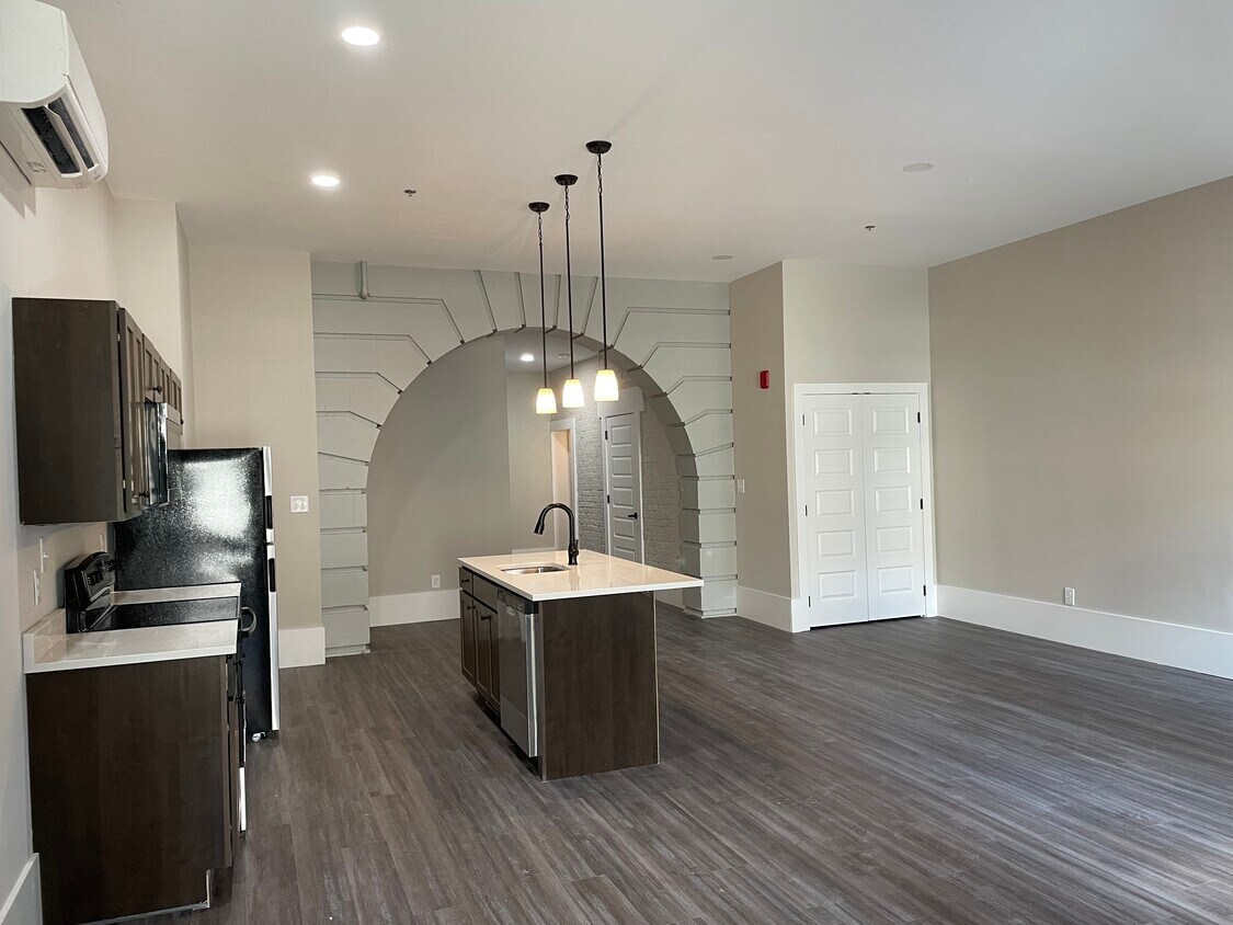 Knox High Apartments Apartments at 101 E 5th Ave Knoxville, TN